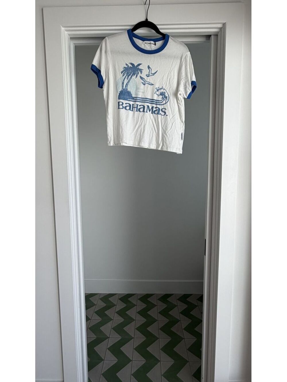 The Laundry Room Bahamas Graphic Ringer Tee – White & Royal Blue